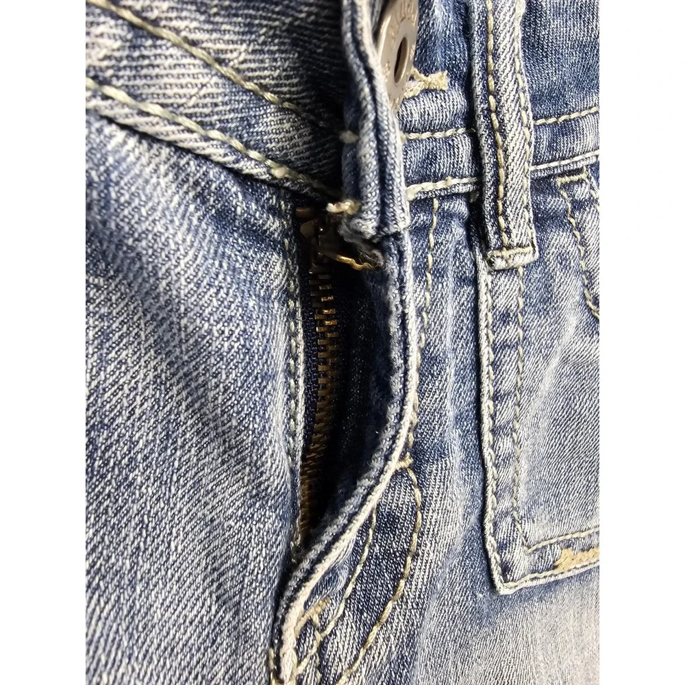 Mudd Womens Size 5 Blue Denim Bermuda Shorts Y2K Cuffed‎ Distressed DJBM11136
